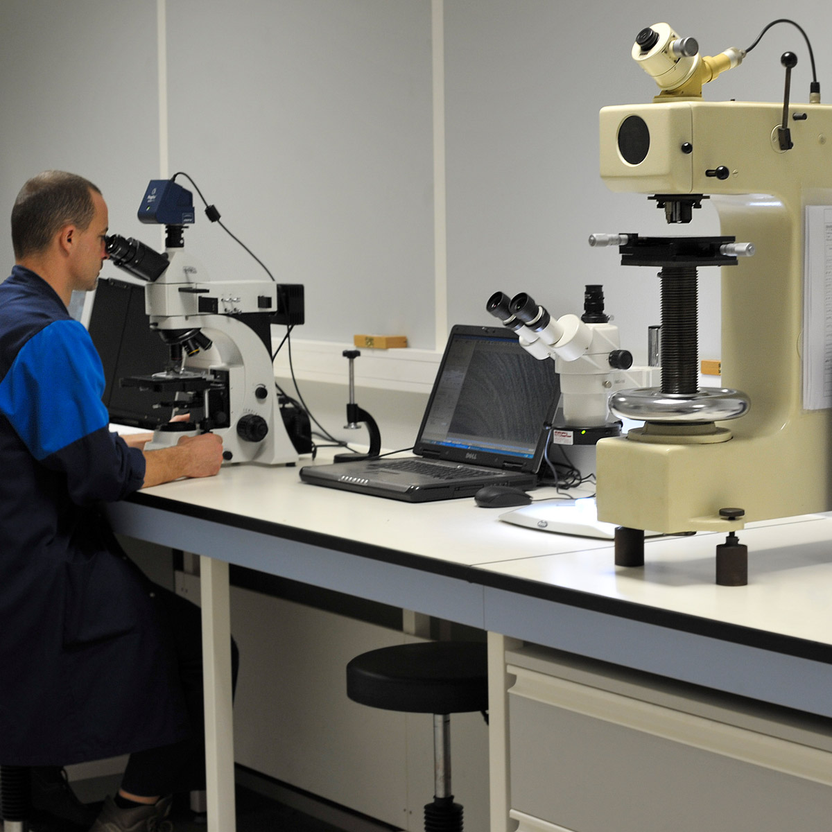 metallurgical laboratory ANDRE LAURENT