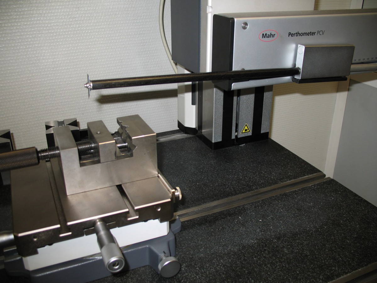 CONTOUR MEASURING MACHINE